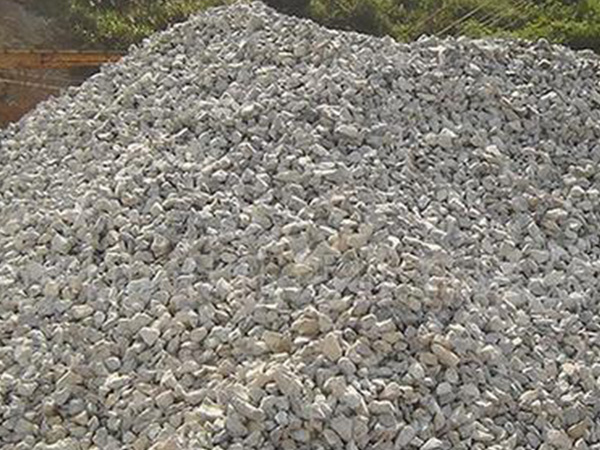 高钙石灰块厂家环境展示