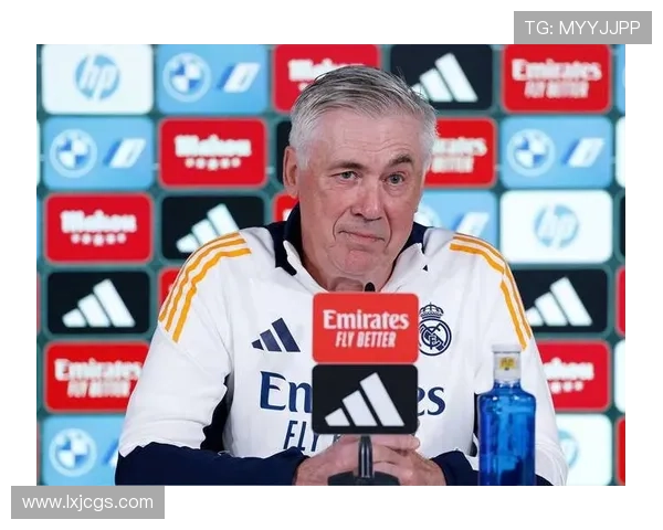 皇马主帅安切洛蒂帅位出现变数,对球队后续赛季规划将产生影响。 皇马主帅安切洛蒂帅位出现变数,对球队后续赛季规划将产生影响。