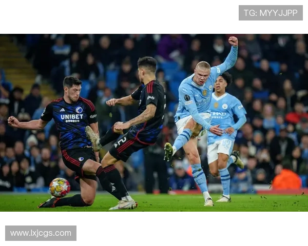 哈兰德对阵顶级中卫的对抗能力解析：是否已达顶级水平