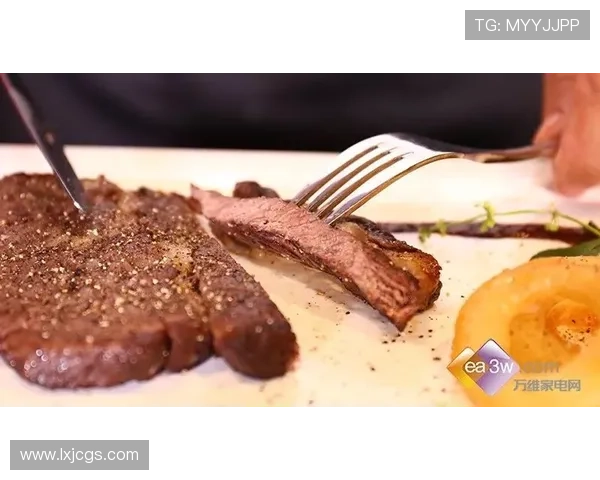 乔恩·琼斯家冰箱里塞满牛排，训练餐比米其林还贵