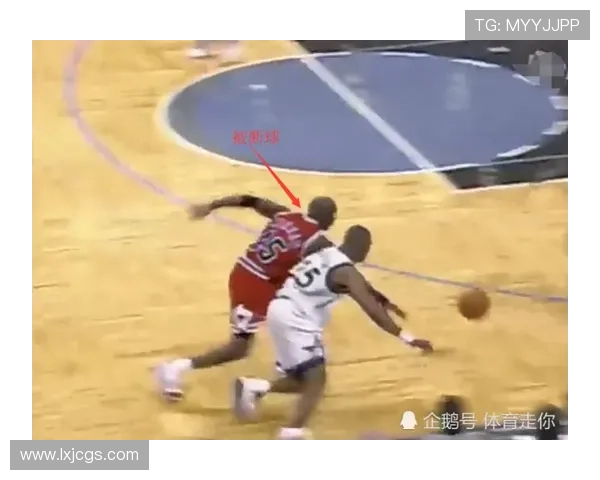 乔丹·普尔无球跑动频率提升拉开防线助勇士关键得分