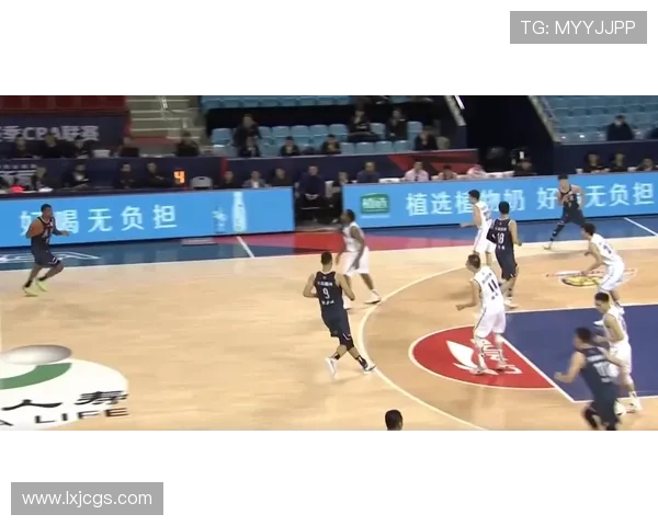 篮球持球掩护规则详解：何时合法？何时违例？